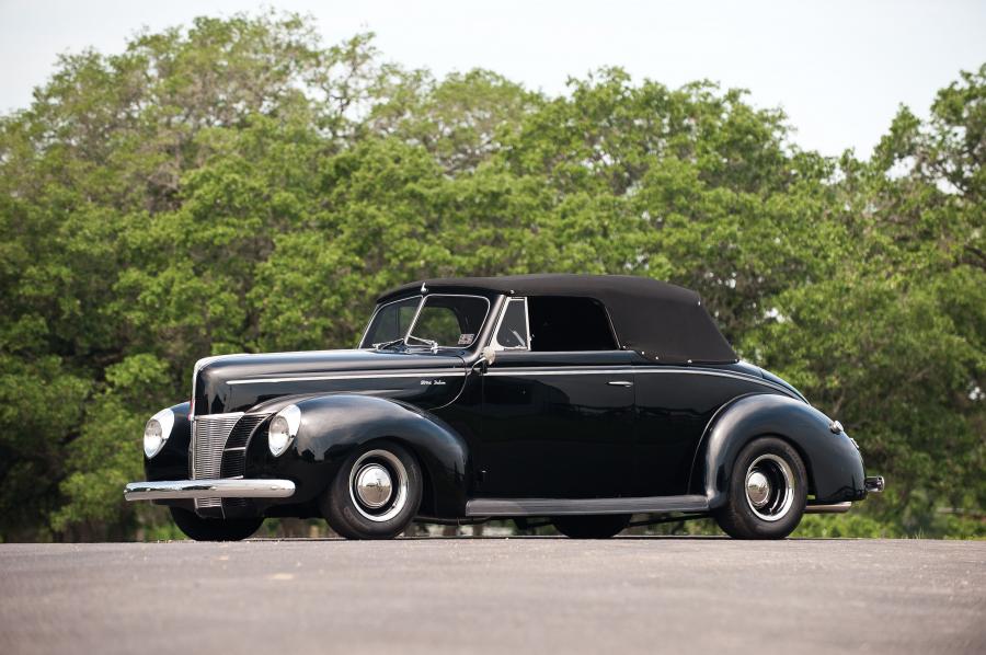  Ford DeLuxe Custom Convertible Coupe 1940 года  (фото 1 из 48)